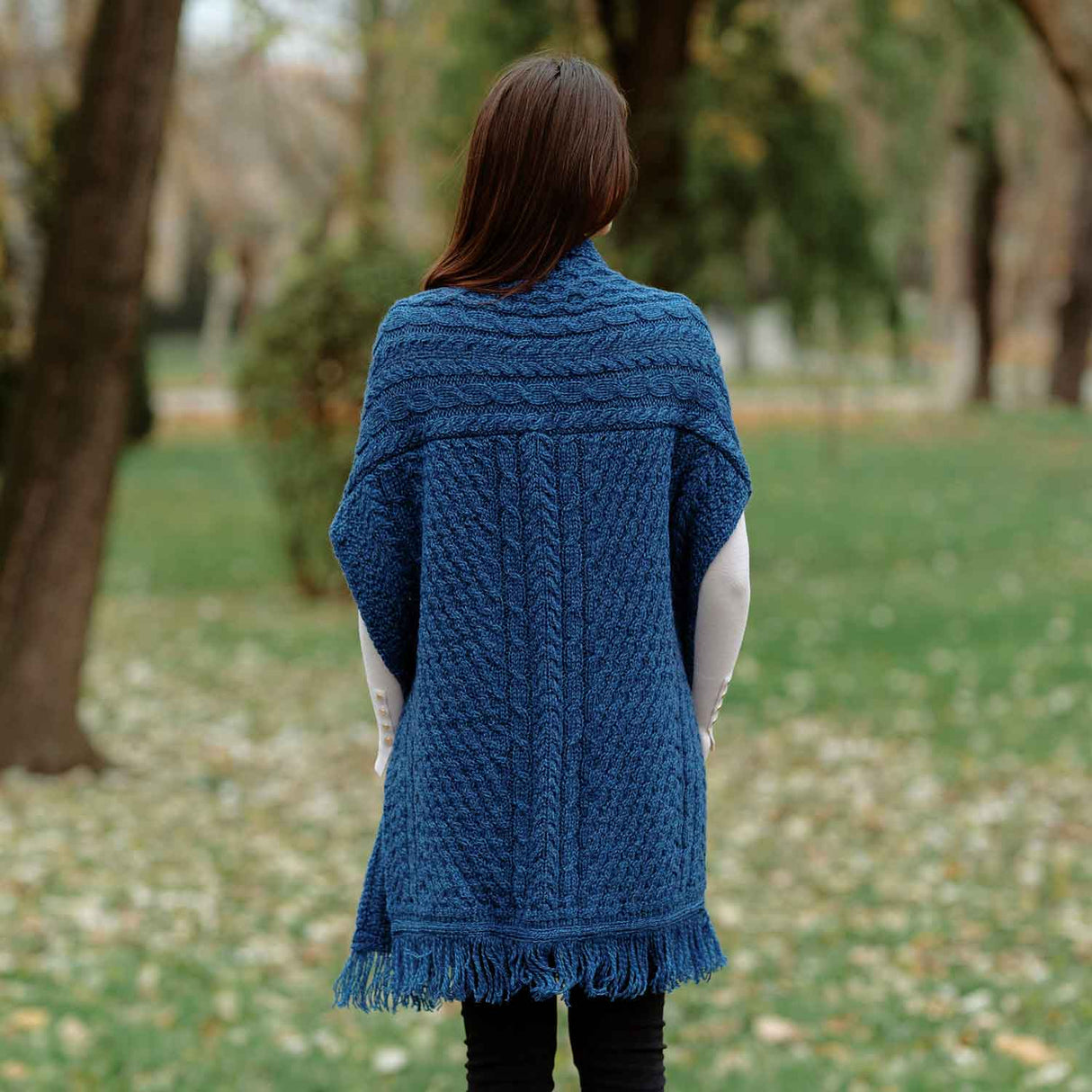 Women's Cable Pattern Pocket Shawl, Marl Blue